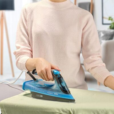Braun FreeStyle 3 Steam iron FI 3194 Black/Blue